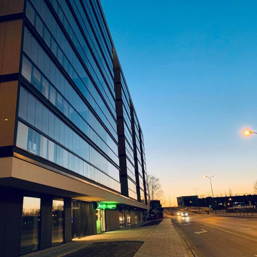 Ferienwohnung Warsaw Inside Business Centre Exterior foto